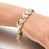 Gold Renk Yaprak Desenli Çelik Bileklik - Zirkon Taşlı, Ayarlanabilir Zincir, Şık ve Zarif Tasarım