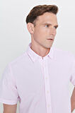 Erkek Pembe Slim Fit Dar Kesim Gizli Düğmeli Yaka %100 Pamuk Gofre Desenli Kısa Kollu Gömlek