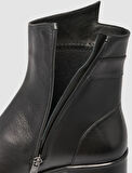 Cabani %100 Hakiki Deri Siyah Asimetrik Kadın Günlük Bot