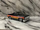 Hot Wheels 83 Chevy Silverado 1:64 - HKJ06