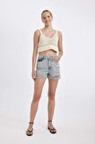 DeFacto Mom Fit Yüksek Bel Kesik Uçlu Paça Jean Şort B7684AX24HSNM55