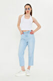 Acık Mavi Mom Kalıp Paçası Kesik Jean