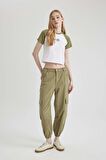 DeFacto Coool Jogger Pantolon Gabardin Kumaş Normal Bel Basic Düz Kargo Cepli B0454AX24SPKH461