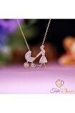 Kadın Rose Beyaz Taşlı Çocuğunu Gezdiren Anne Bebek 925 Ayar Gümüş Kolye