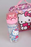 YENİ SEZON LİSANSLI HELLO KITTY'NIN PIRILTILI DÜNYASI ÖZEL KOLEKSİYON BESLENME ÇANTASI ,500 ML MATARA VE BESLENME KABI YEMEK SETİ