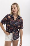 Kadın Retro Karavan Desenli %100 Polyester Örme Kısa Kollu Gömlek
