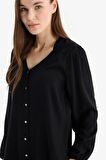 DeFacto Regular Fit Apaş Yaka Basic Düz Düğmeli Uzun Kollu Gömlek D1074AX25SPBK81