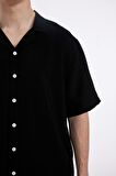 DeFacto Relax Fit Yazlık Polo Yaka Basic Düz Kısa Kollu Siyah Gömlek C8157AX24SMBK81