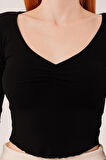 35 AVM Geniş Yaka Siyah Basic Body Bluz