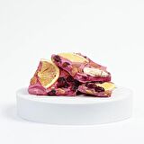 Kuru Meyveli ve Kuru Yemişli Çilekli Beyaz Beyoğlu Çikolatası. 250 Gr.