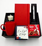 Kırmızı Defter & Kırmızı Kupa & Beyaz Kalem & Nestle Çikolata & Bubble Mum Hediye Seti