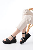ASFSTORE 1024 Siyah Dolgu Topuk Çapraz Tokalı Ortopedik Taban Kadın Sandalet