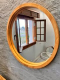 60x60 cm El Yapımı Masif Ahşap Çerçeveli Yuvarlak Ayna – Modern İskandinav Tarzı Duvar Aynası (Siyah)