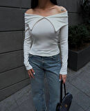 Kelebek yaka uzun kol bluz beyaz