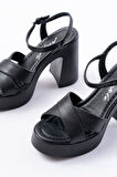 P-105 Siyah Çapraz Kalın Topuklu Kadın Sandalet