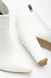 VRT-4801 Beyaz Yüksek Kalın Topuklu Fermuarlı Kadın Bot