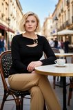 Kadın Örme Bluz Asimetrik Yaka Uzun Kol Cut Out Detaylı Vücuda Oturan Kalıp Sandy Dokuma Şık