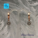 Elmas Montürlü Papatya Sallantılı Halka Küpe