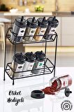 Metal Standlı Scarlet 8'li Kendinden Kaşıklı Cam Baharatlık Seti 300 ml Etiket Hediyeli