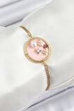 316L Çelik Zincir Pembe Mineli Sanatsal Portre İnci Detaylı Çiçek Model Gold Renk Kadın Bileklik