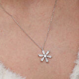 BlackCraft Gümüş Baget Taşlı Çiçek Kadın Kolye (BC-755E14)