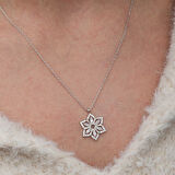 BlackCraft Gümüş Baget Taşlı Çiçek Kadın Kolye (BC-755E14)