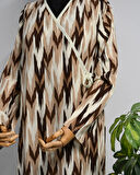 Zigzag Desenli Kruvaze Namaz Elbisesi – %100 Viskon, Yandan Bağlamalı 36-46 Beden