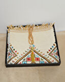 Hediyelik Seccade Tesbih Seti – Kilim Desenli Kadife Astarlı Seccade, Kristal Tesbih ve Özel Kutulu Lüks Hediye Seti