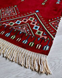 Erkekler için Seccade Takke Tesbih Hediyelik Seti –Kilim Desenli Kadife Astarlı Seccade, 33’lü Erkek Tesbihi, Takke ve Özel Kutu