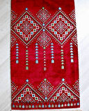 Erkekler için Seccade Takke Tesbih Hediyelik Seti –Kilim Desenli Kadife Astarlı Seccade, 33’lü Erkek Tesbihi, Takke ve Özel Kutu