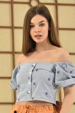 Omzu Açık Puantiyeli Mavi Kadın Crop Bluz