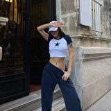 0 Yaka Aplike Yıldız Nakışlı Kadın Crop T-Shirt