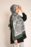 Yeşil Bordürlü Paisley Desenli Soft Şal – Modern ve Etkileyici Tarz