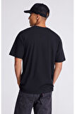 Erkek Siyah %100 Pamuk Relaxed Rahat Kesim Bisiklet Yaka Kısa Kollu Tişört