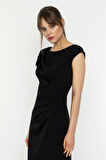 Omzu Kurdeleli Drape Detaylı Elbise-Siyah-44