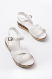 692-564 Beyaz Ortopedik Taban Çapraz Tokalı Kadın Sandalet