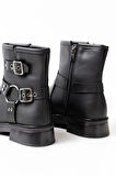 02-2013 Siyah Toka Aksesuarlı Fermuarlı Günlük Kadın Bot