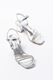 S-889  Gümüş 3 Bantlı Topuklu Kadın Ayakkabı