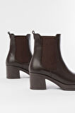 5109-3056 Kahverengi Lastikli Kalın Topuklu Günlük Kadın Bot