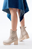 5109-3027 Bej Topuklu Fermuarlı Günlük Kadın Bot