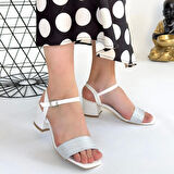 Feori Beyaz Saten Simli Tek Bant Topuklu Ayakkabı