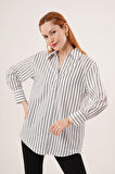 Çift Çizgi Geçişli Düğmeli Gri Gömlek