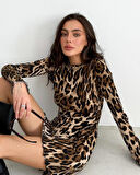 Kadın Uzun Kollu Sırtı Açık Bağlamalı Leopar Desenli Kısa Dalgıç Elbise