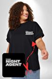 The Night Agent Siyah Büyük Beden Kadın Basic Minimal Baskılı Tişört