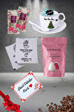 Yılbaşı 2’li Fincan seti & Beyaz Çikolatalı Çilek Draje & Filtre Kahve Hediye Seti Gift Box-2