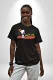 Snoopy İle Kuşlar Kamp Pamuklu Bisiklet Yaka Kadın Erkek Oversize Boyfriend Dijital Baskılı Siyah T-shirt
