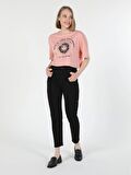 896 Marıa Yüksek Bel Daralan Paça Mom Fit Jean Kadın Jean Pantolon Cl1056043