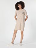 Regular Fit Yazı Baskılı Kadın Bej Elbise