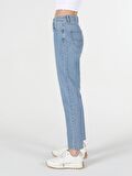 896 Marıa Mom Fit Yüksek Bel Daralan Paça Mavi Kadın Jean Pantolon Cl1059105