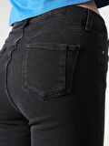 759 Lara Süper Dar Fit Normal Bel Dar Paça Siyah Kadın Jean Pantolon Cl1062192